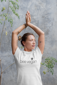 bee vegan - Women's Organic Tee